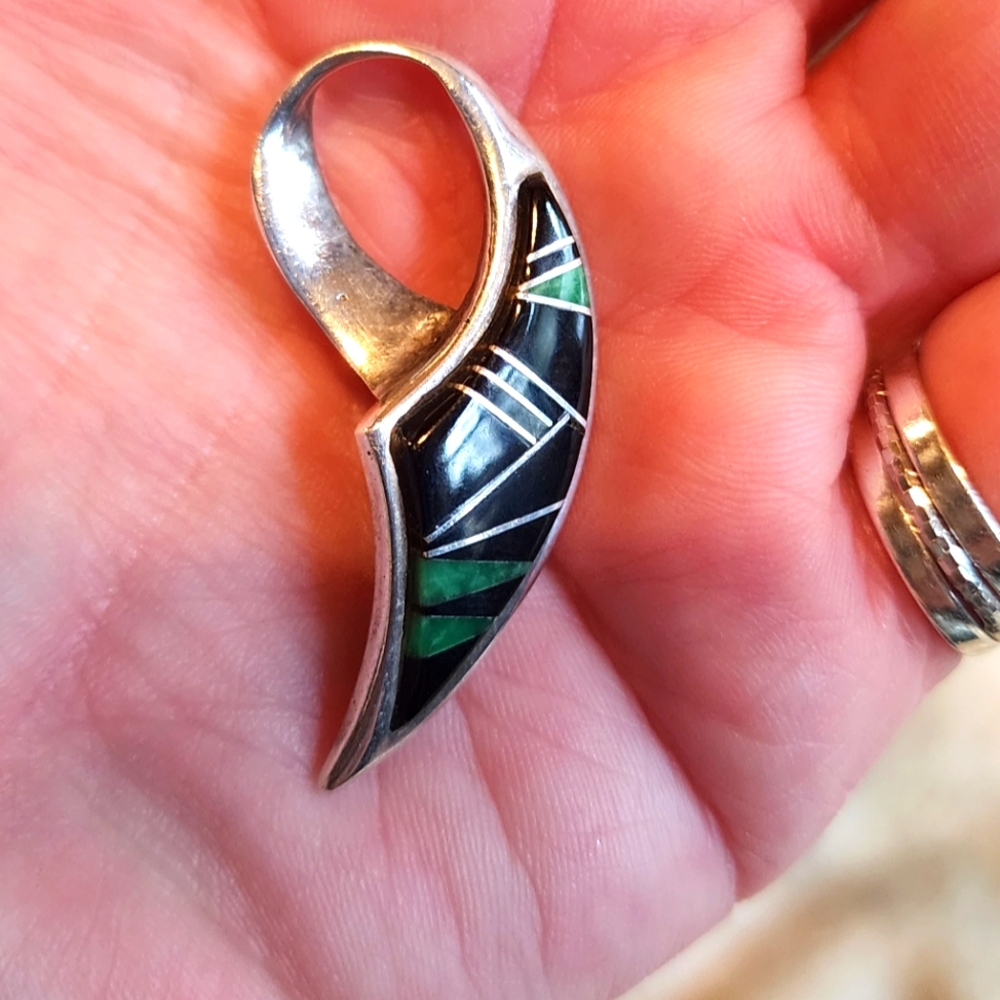 STERLING SILVER INLAY PENDANT